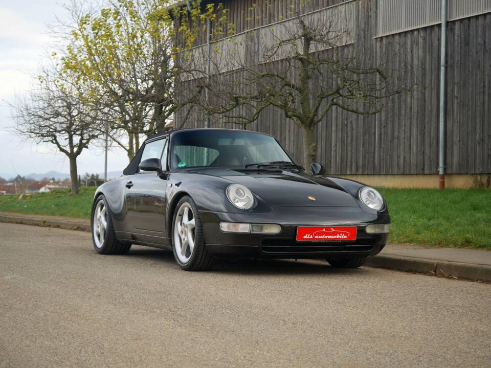 Image 27/34 of Porsche 911 Carrera (1997)