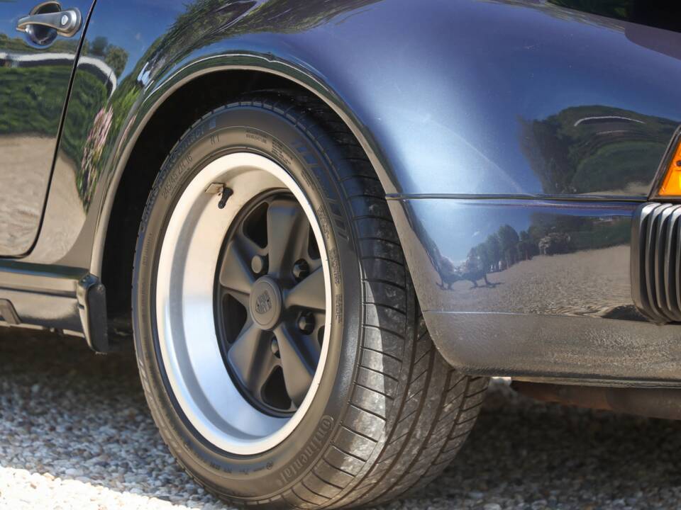 Afbeelding 48/50 van Porsche 911 Turbo 3.3 (1988)