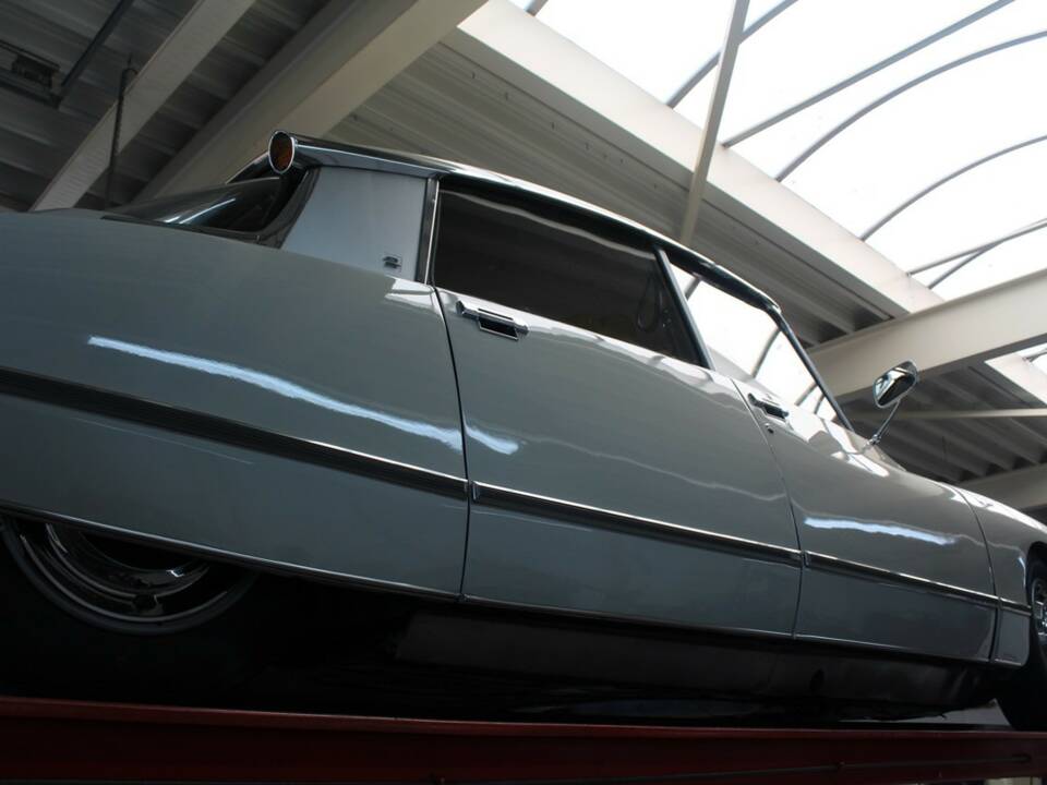 Image 12/50 of Citroën DS 20 Pallas (1971)