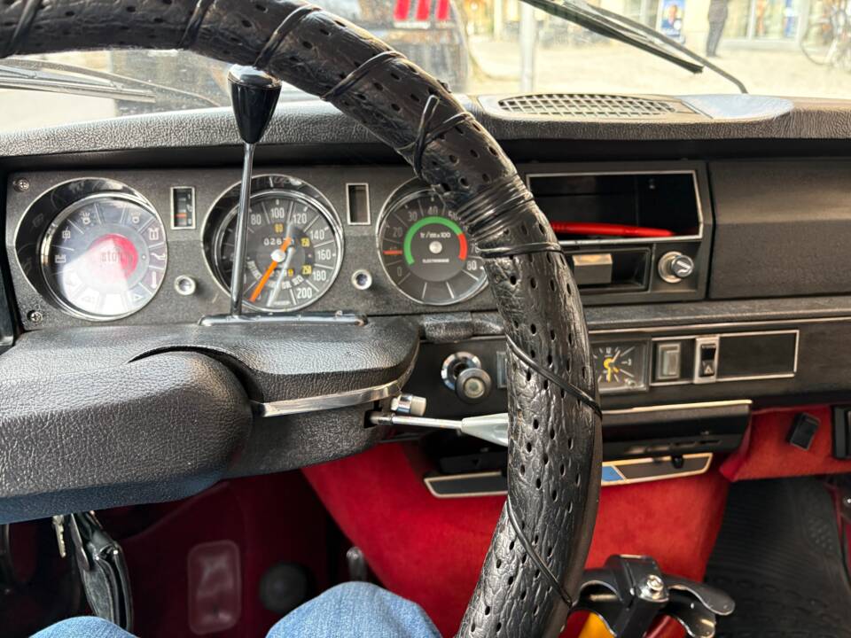 Bild 15/19 von Citroën DS 20 Pallas (1973)