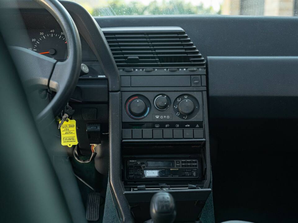 Image 39/50 of Alfa Romeo 164 2.0 (1990)