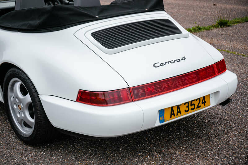 Image 10/38 of Porsche 911 Carrera 4 (1991)