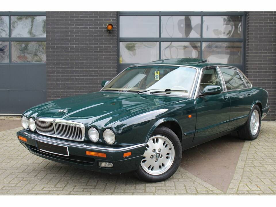 Bild 4/8 von Jaguar XJ6 3.2 Sovereign (1995)