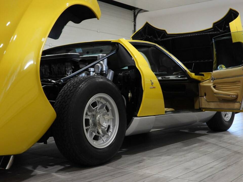 Image 10/15 of Lamborghini Miura P 400 S (1970)