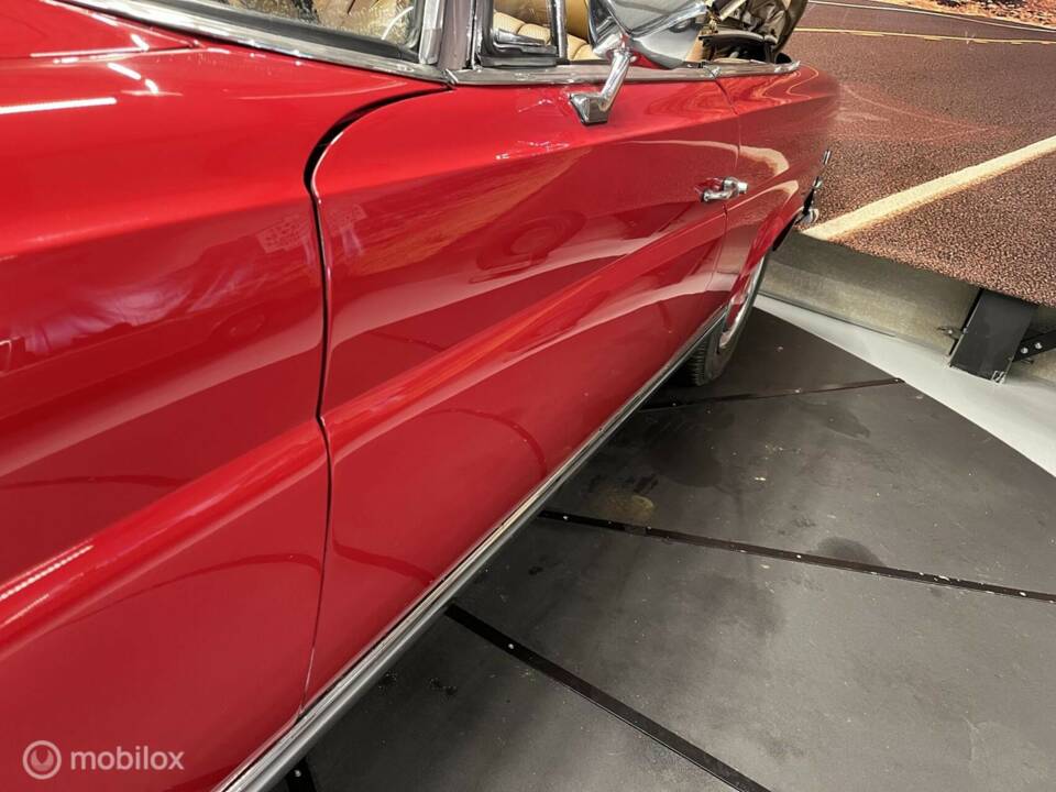Image 32/40 of Mercedes-Benz 280 SE (1969)