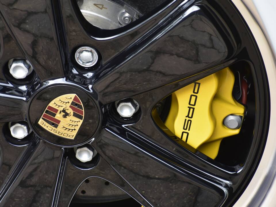 Image 24/50 of Porsche 911 Sport Classic (2010)