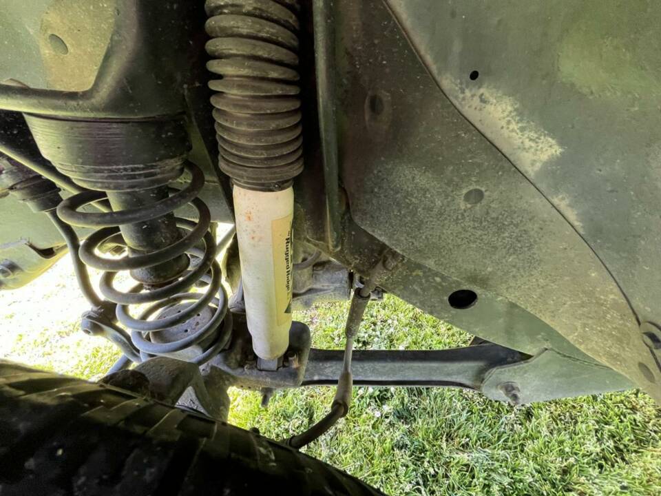 Bild 31/38 von Jeep Wrangler Sport Hardtop 2.5 (1997)