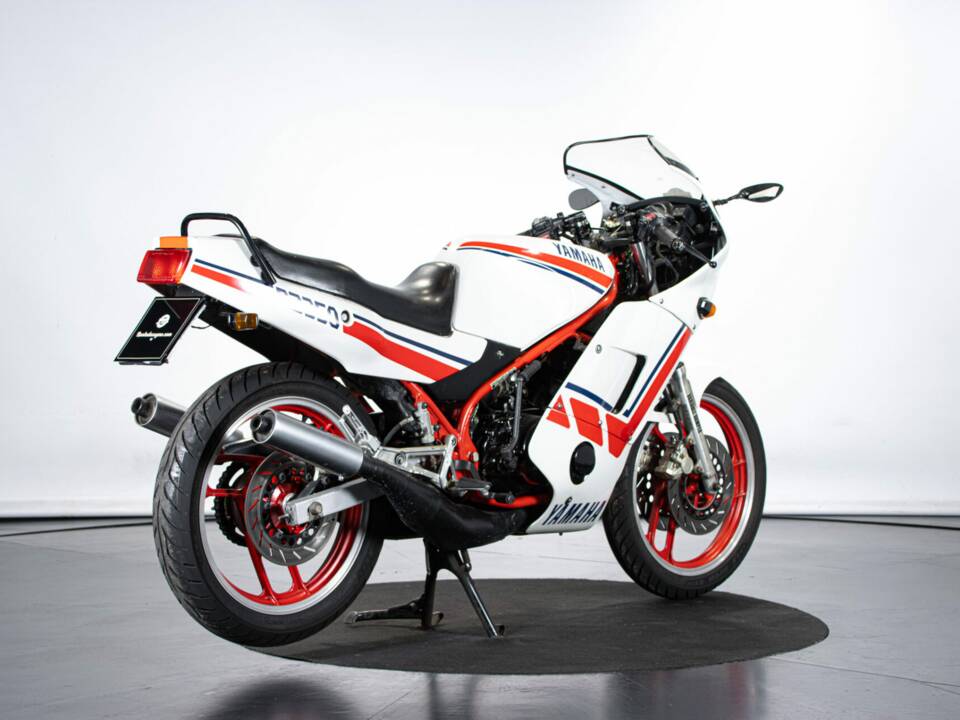 Bild 6/50 von Yamaha RD 350 LC (1990)