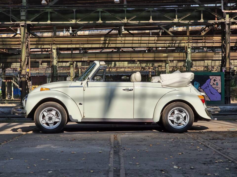 Image 8/18 of Volkswagen Coccinelle 1303 (1978)