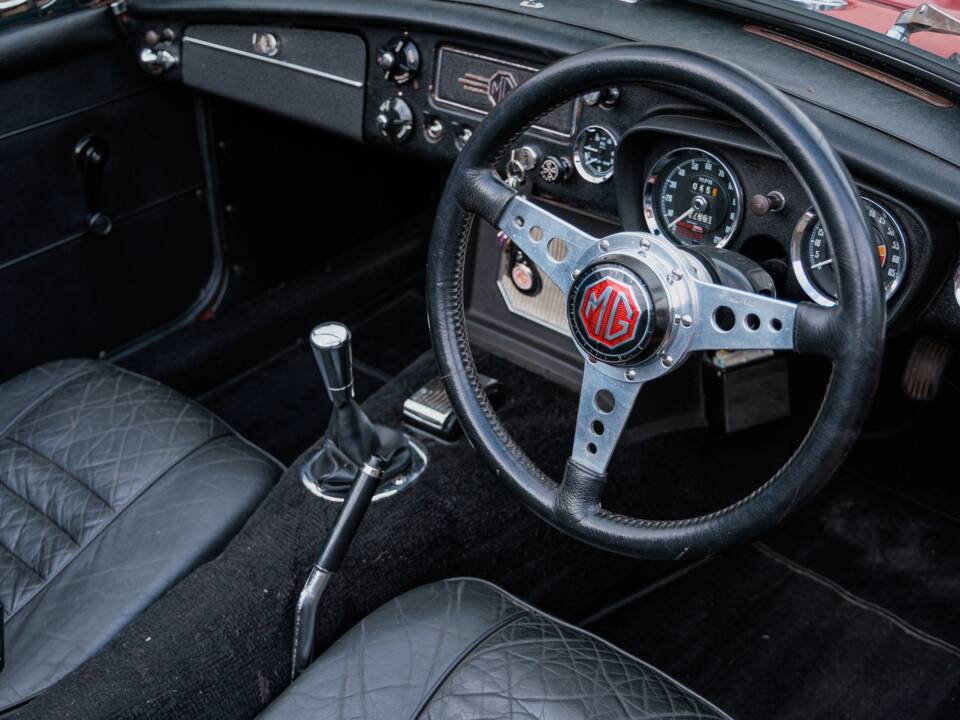 Bild 3/25 von MG MGB V8 (1969)
