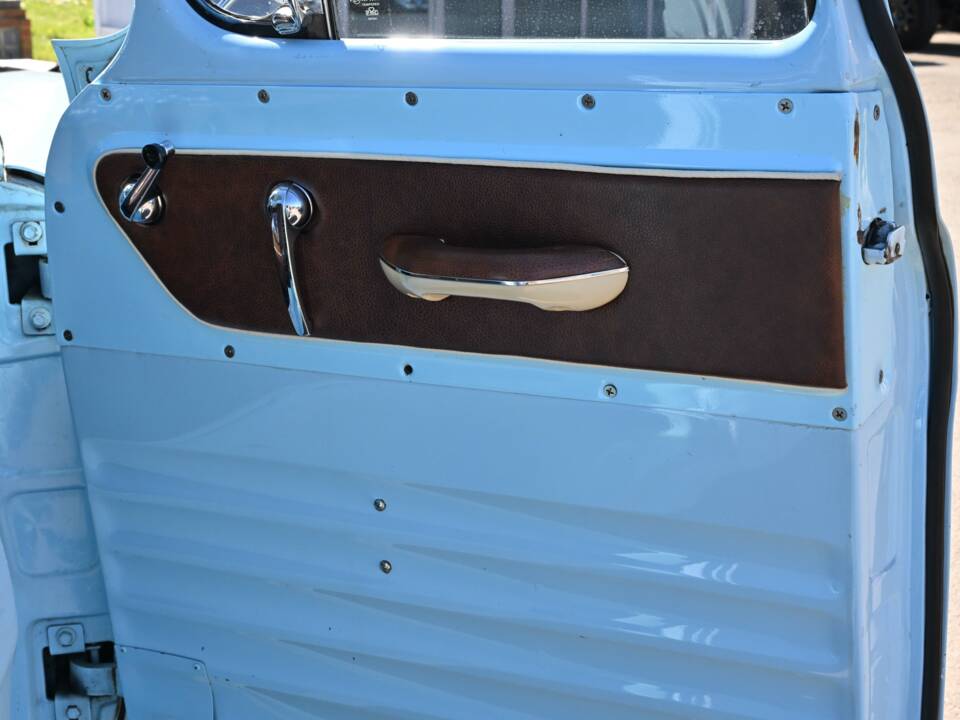 Immagine 41/50 di Chevrolet Apache Stepside (1958)