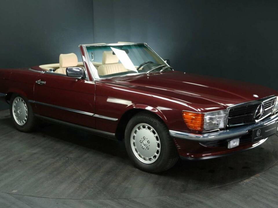 Bild 8/29 von Mercedes-Benz 300 SL (1989)
