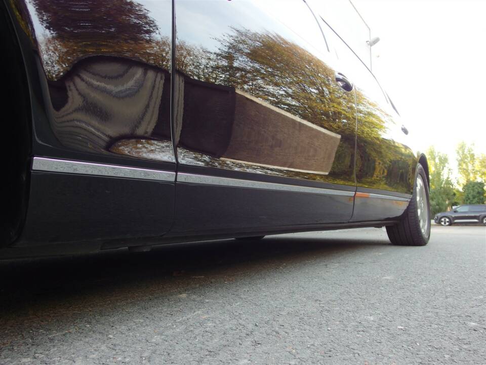 Imagen 26/98 de Maybach 62 (2006)