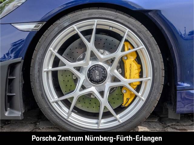 Image 12/50 of Porsche 718 Cayman GT4 RS Weissach (2025)