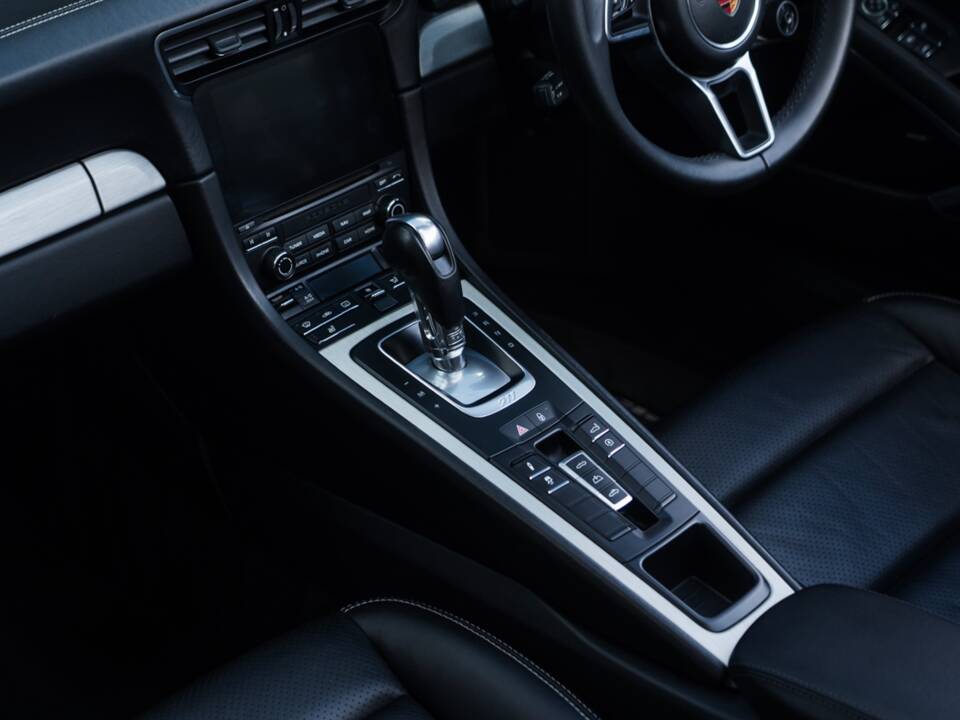 Bild 22/57 von Porsche 911 Carrera (2016)