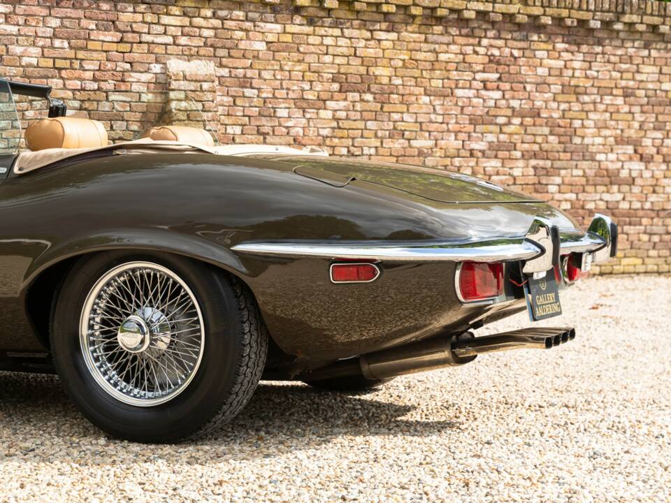 Image 34/50 de Jaguar Type E V12 (1973)