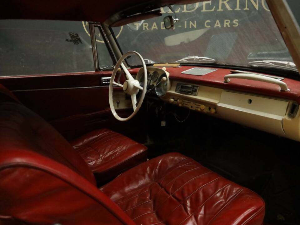 Immagine 35/50 di BMW 503 (1957)