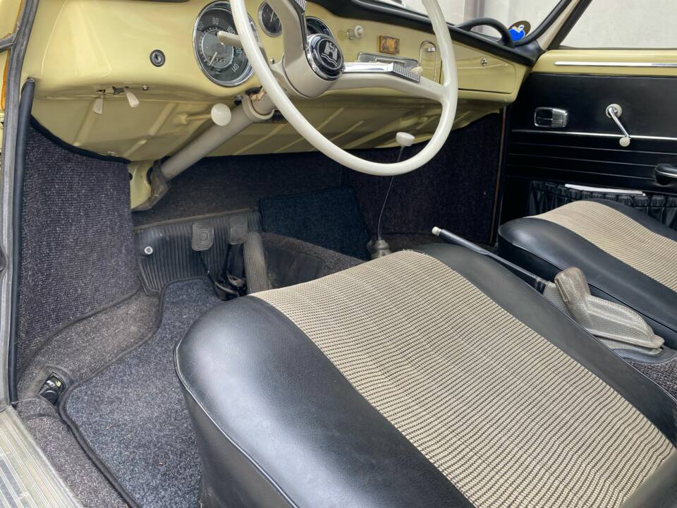Image 24/26 of Volkswagen Karmann Ghia 1200 (1963)