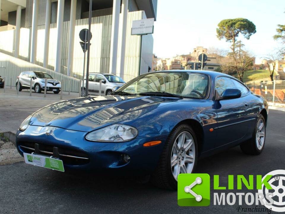 Bild 1/10 von Jaguar XK8 4.0 (1997)