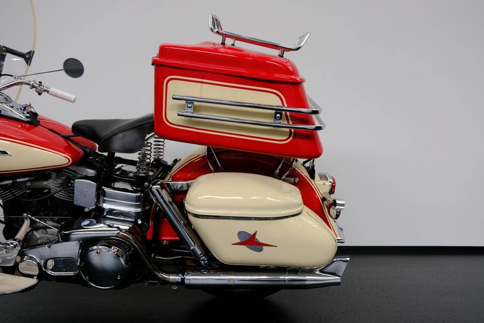 Image 51/75 of Harley-Davidson FL Panhead (1965)