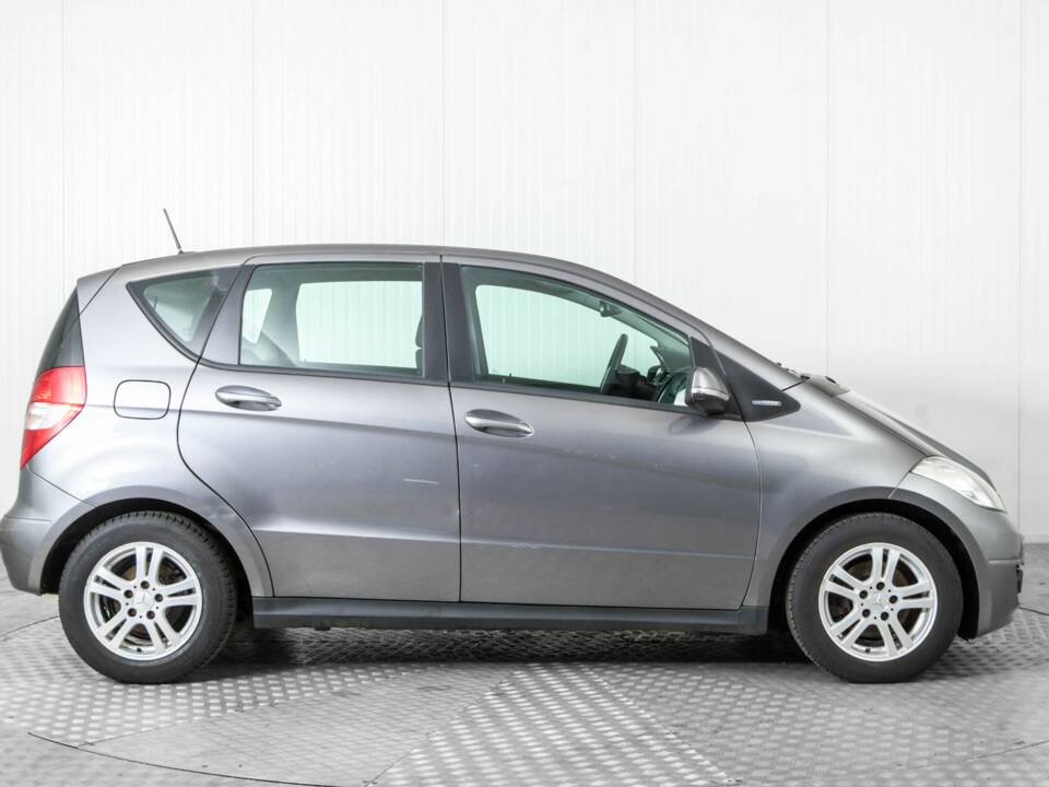 Bild 10/43 von Mercedes-Benz A 160 CDI (2010)