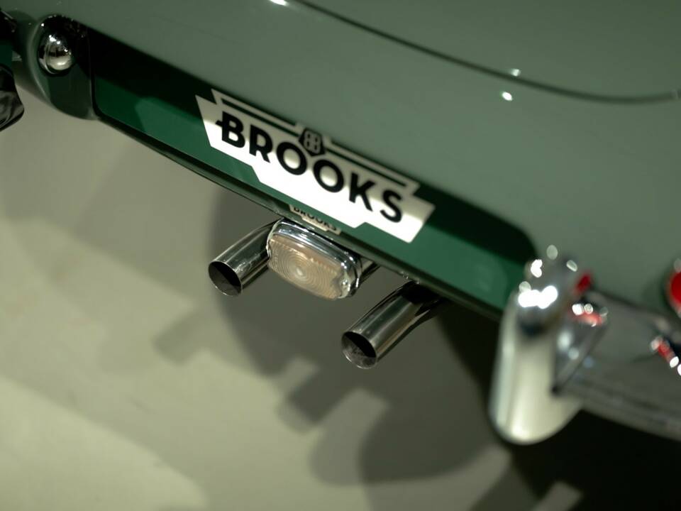 Image 38/50 of Jaguar E-Type 4.2 (1966)
