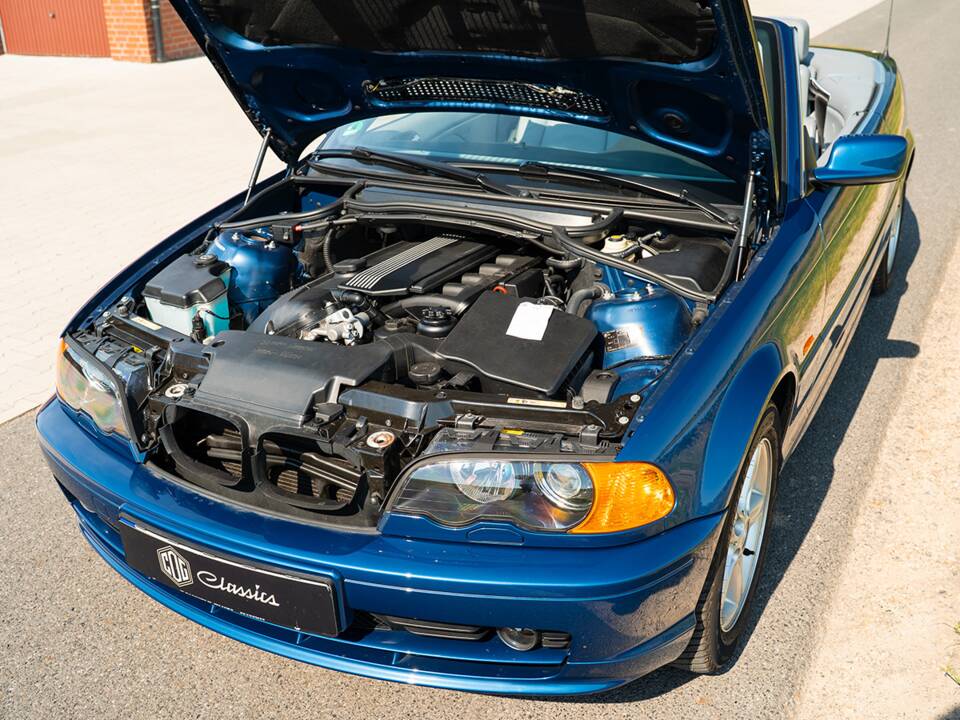 Image 31/31 of BMW 325Ci (2001)