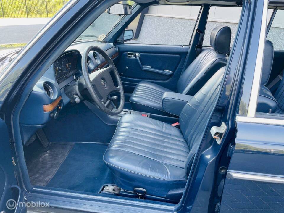 Image 7/10 of Mercedes-Benz 280 TE (1979)