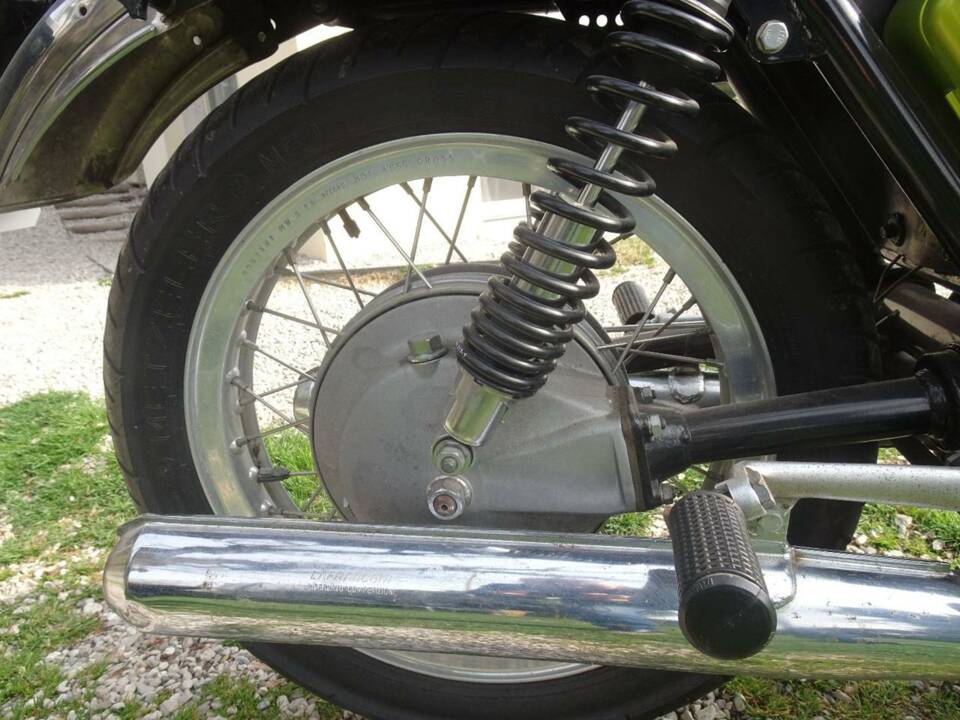 Image 23/25 of Moto Guzzi V 7 Sport (1973)
