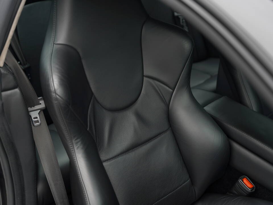 Image 17/50 of Aston Martin V12 Vanquish S (2007)
