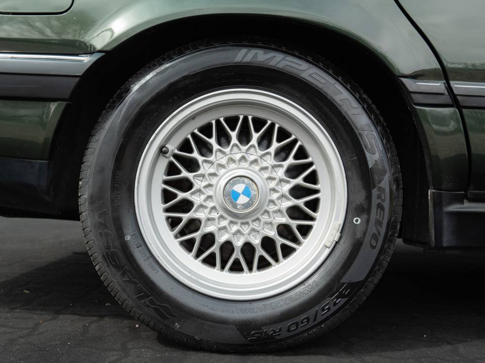 Imagen 8/34 de BMW 750iL (1989)