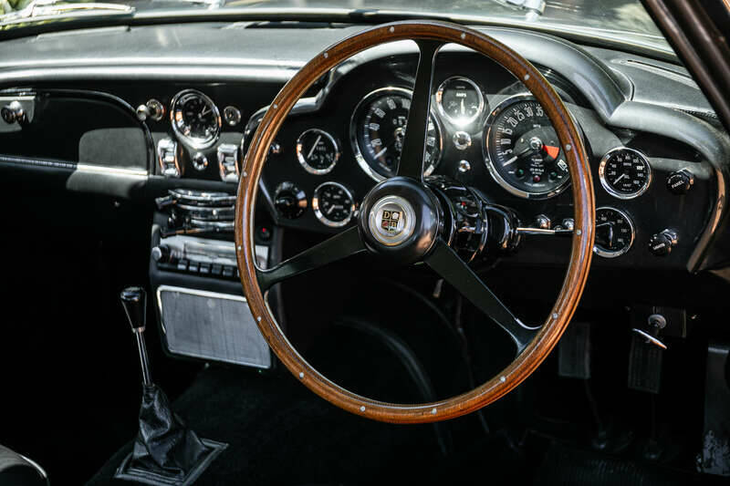 Afbeelding 26/47 van Aston Martin DB 6 Vantage (1966)