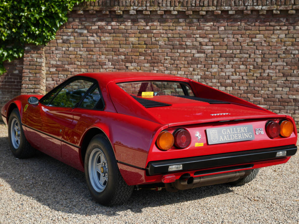 Image 23/50 de Ferrari 308 GTB (1977)
