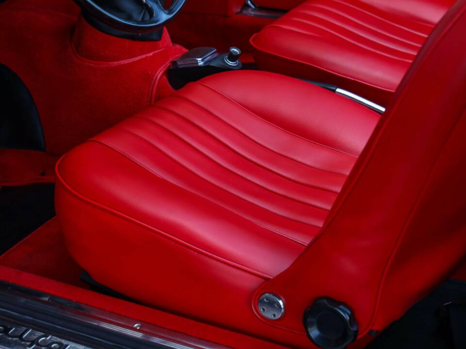 Image 47/50 of Alfa Romeo Giulia 1600 GTC (1966)
