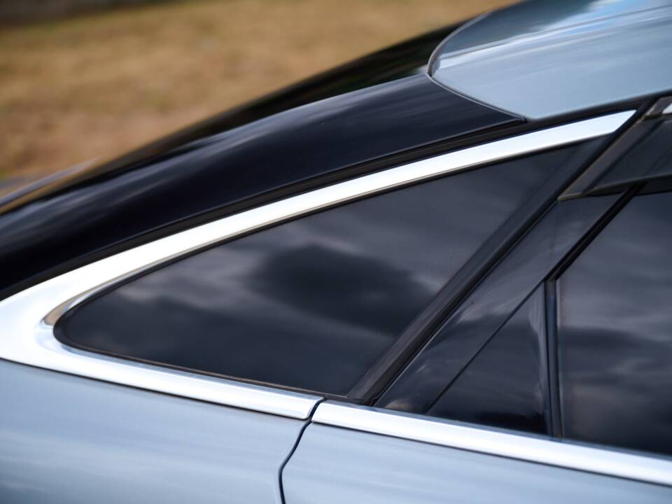 Bild 44/50 von Jaguar XJ 5.0 (2010)