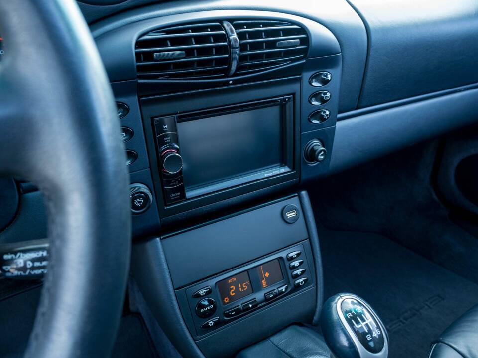 Image 36/46 of Porsche 911 Turbo (2001)