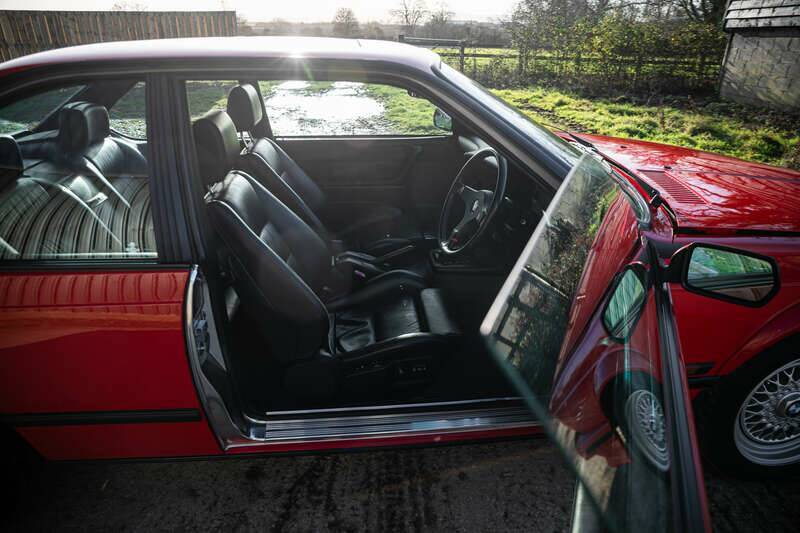 Image 27/50 of BMW 635 CSi (1989)