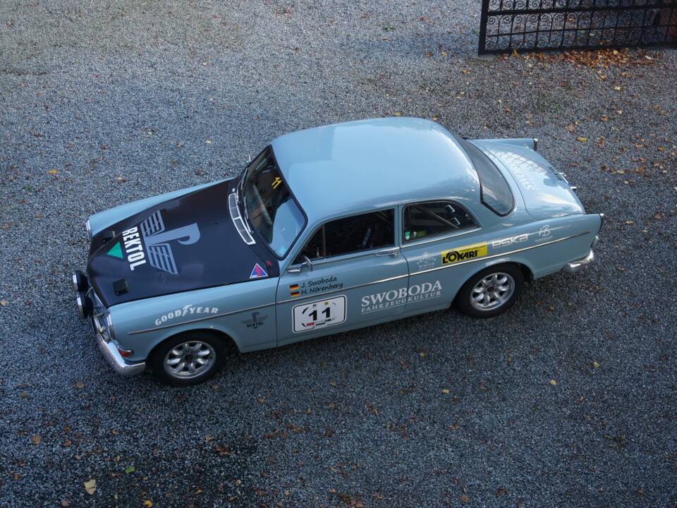 Image 6/18 of Volvo P 122 S (1966)