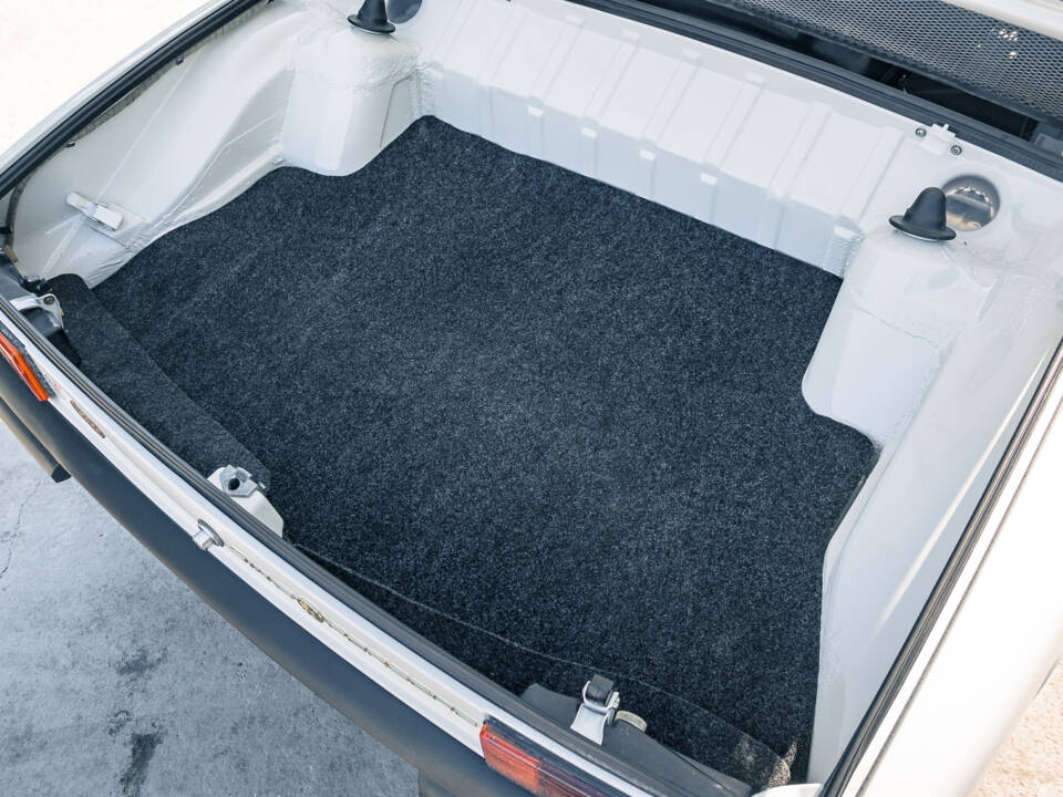 Image 39/41 of Porsche 914&#x2F;6 (1970)