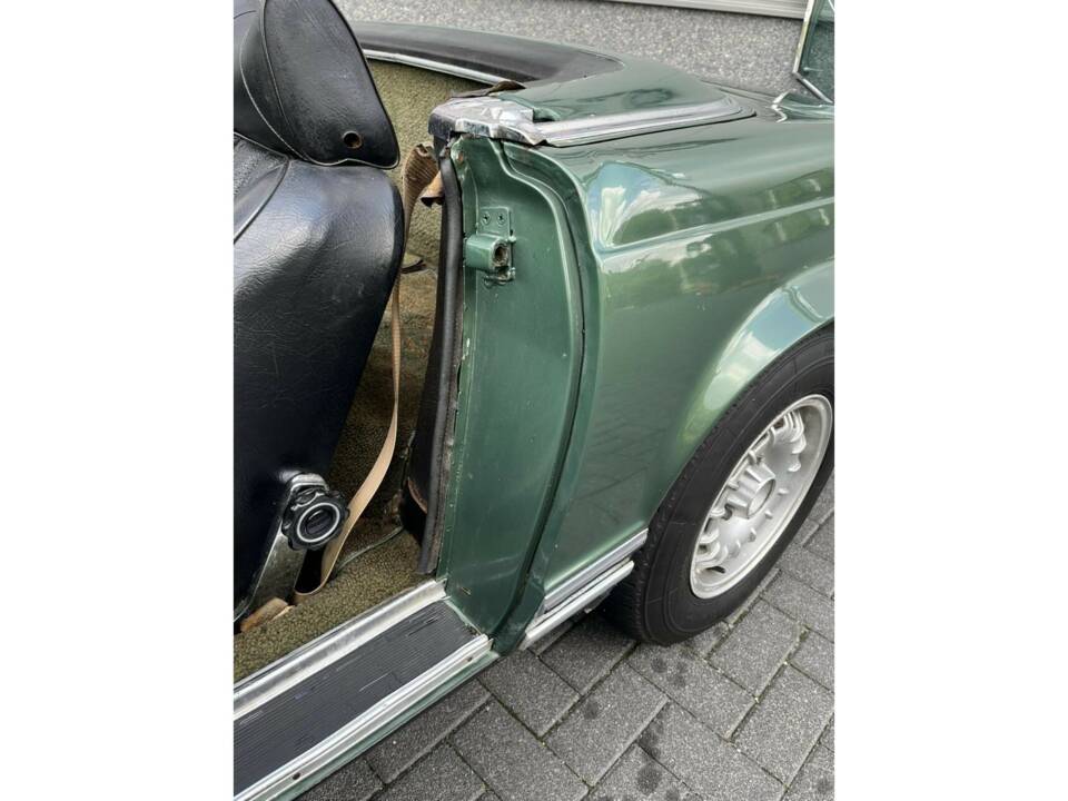 Image 34/50 of Mercedes-Benz 280 SL (1968)