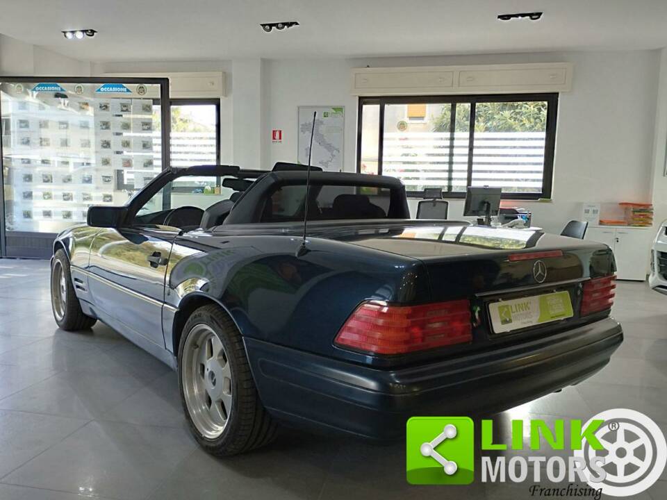 Immagine 9/10 di Mercedes-Benz SL 320 (1995)