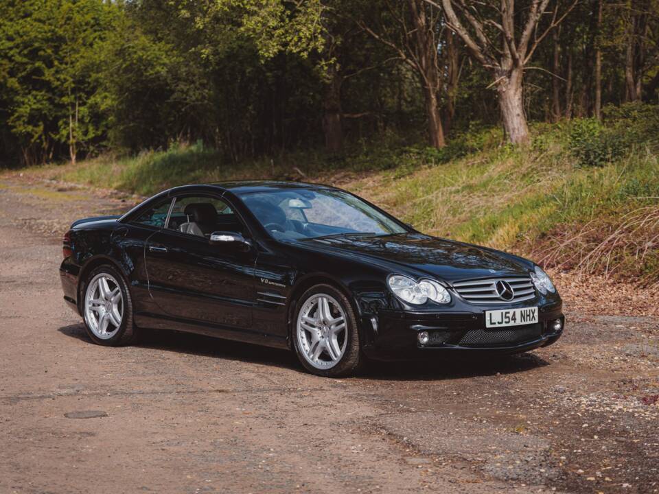 Afbeelding 9/29 van Mercedes-Benz SL 55 AMG (2004)