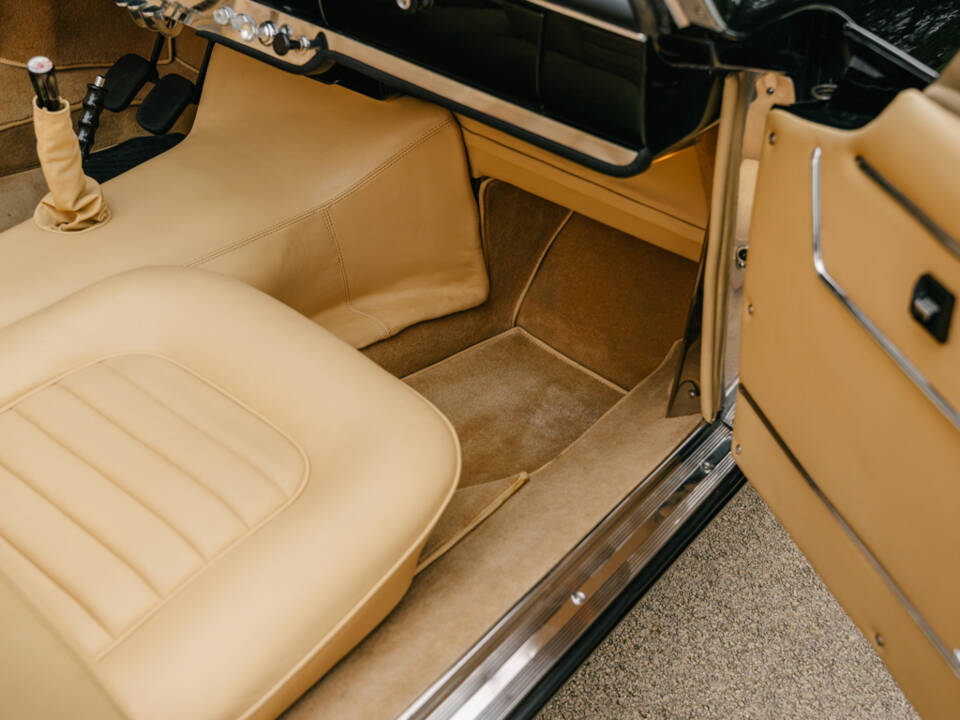 Bild 29/50 von Maserati 3500 GTI Spyder Vignale (1963)