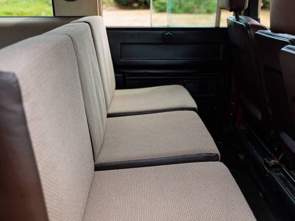 Afbeelding 8/50 van Land Rover Defender 110 (1983)