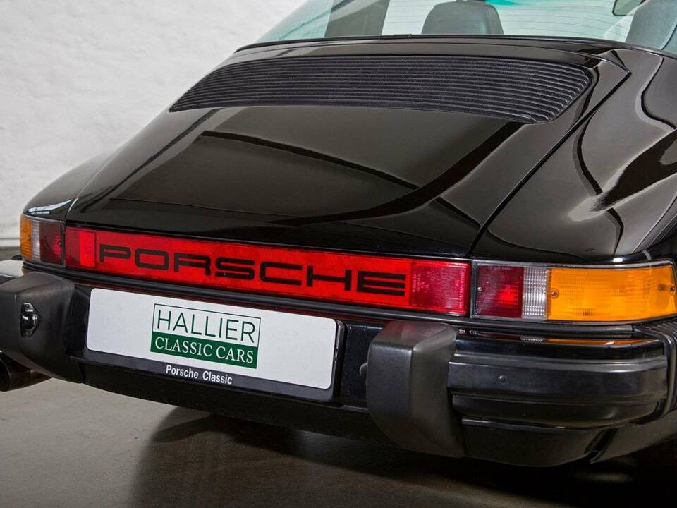 Bild 7/32 von Porsche 911 Carrera 3.2 (1986)