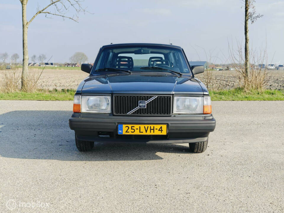 Image 11/31 of Volvo 245 GL (1991)