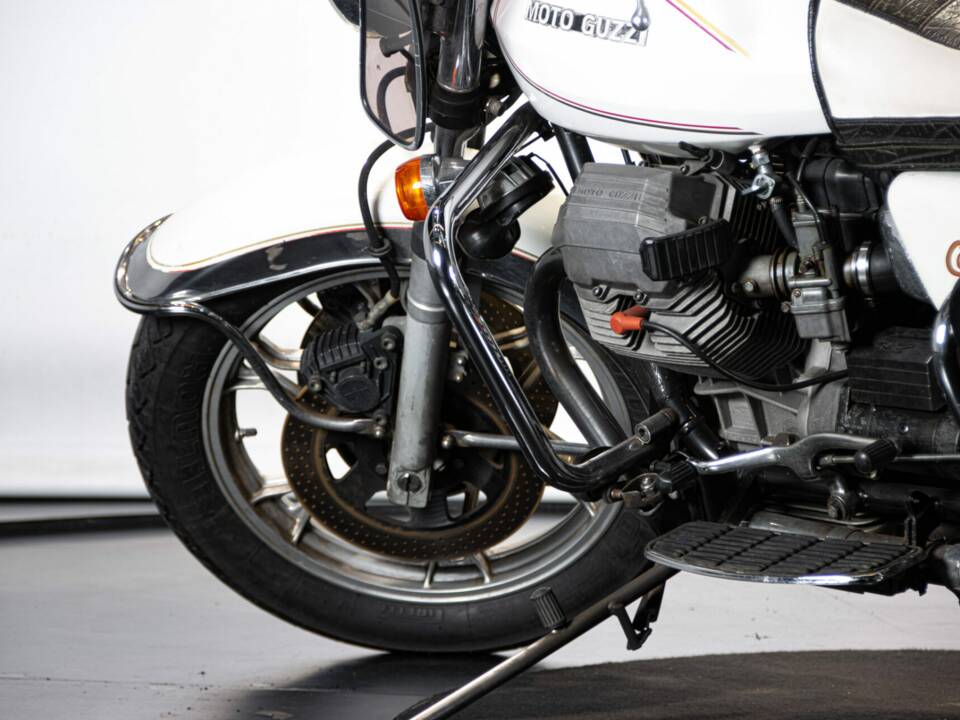 Image 9/44 de Moto Guzzi California II (1983)