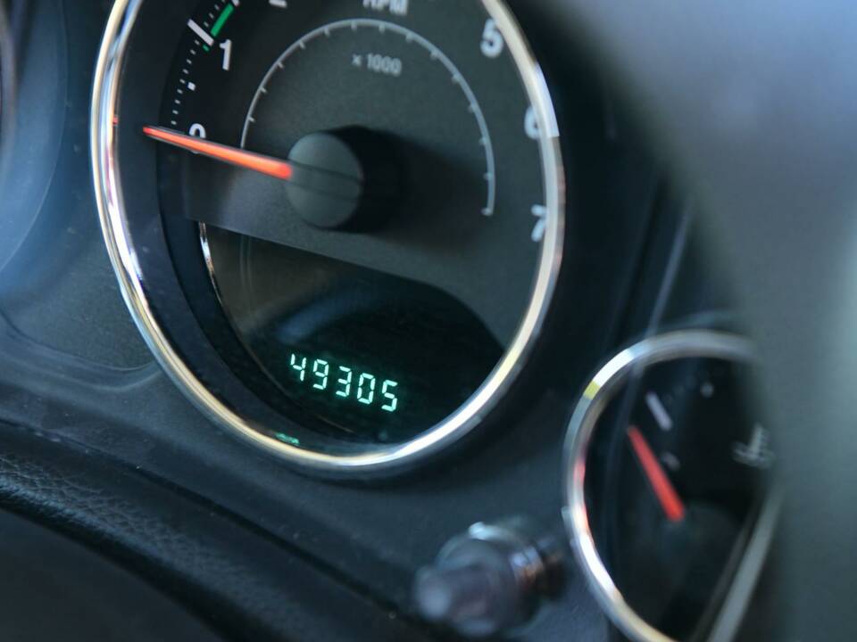 Image 35/50 de Jeep Wrangler Sahara 4.0L (2014)