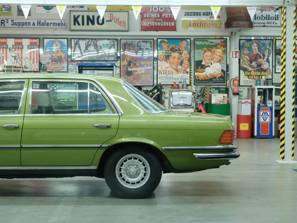 Image 7/50 de Mercedes-Benz 450 SEL 6,9 (1976)