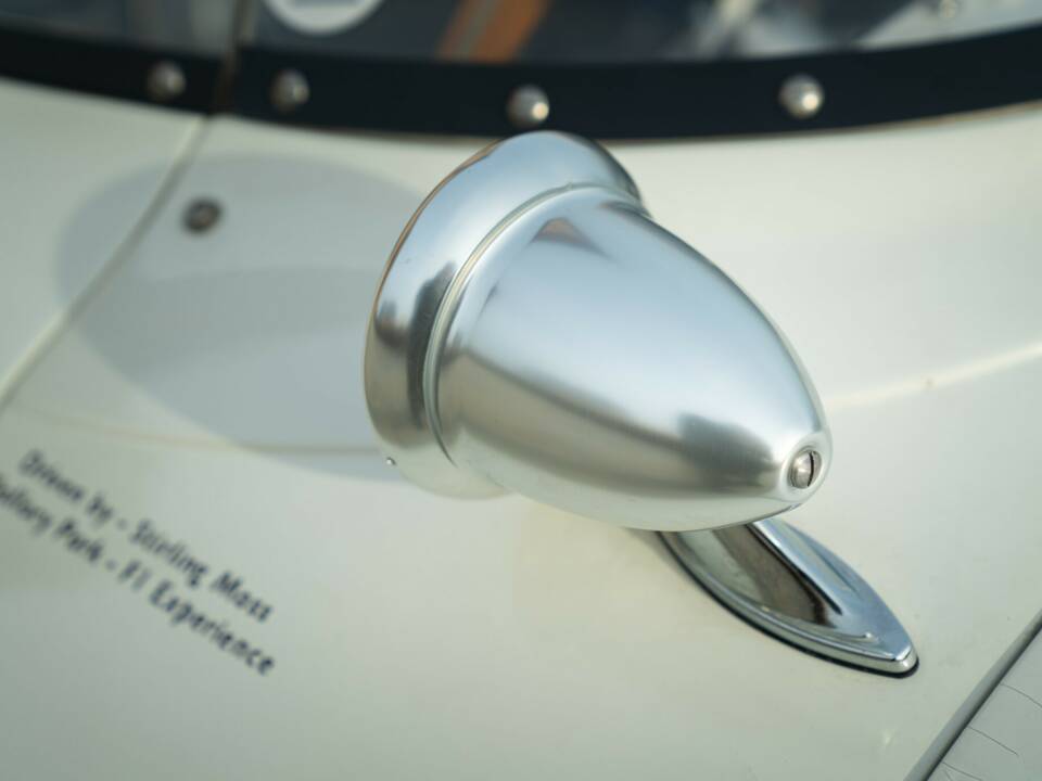 Immagine 41/50 di Jaguar D-Type (1977)